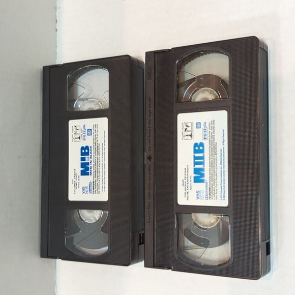 Amblin Columbia Men In Black 1 & 2 VHS Sci Fi Movie Tapes - Picture 6 of 7